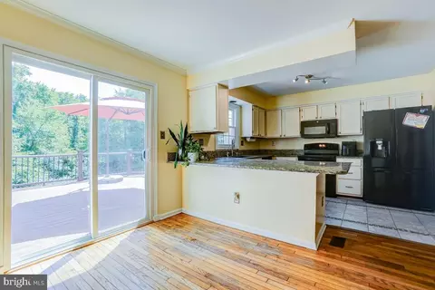 Kitchen - 9377 Breamore Ct, Laurel, MD 20723 photo 2 of 4
