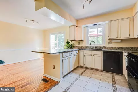 Kitchen - 9377 Breamore Ct, Laurel, MD 20723 photo 4 of 4