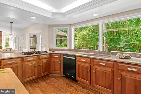 Kitchen - 7656 Sweet Hours Way, Columbia, MD 21046 photo 6 of 10