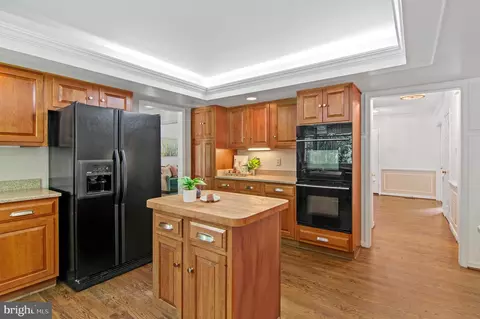 Kitchen - 7656 Sweet Hours Way, Columbia, MD 21046 photo 8 of 10