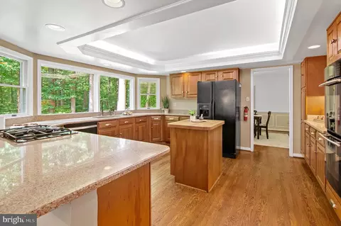 Kitchen - 7656 Sweet Hours Way, Columbia, MD 21046 photo 4 of 10