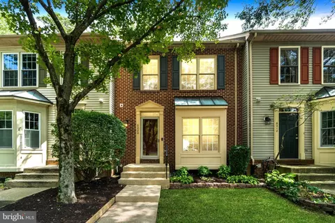6220 Stratford Ct, Elkridge, MD 21075