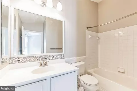 8728 Cresthill Ct, Laurel, MD 20723 photo 9