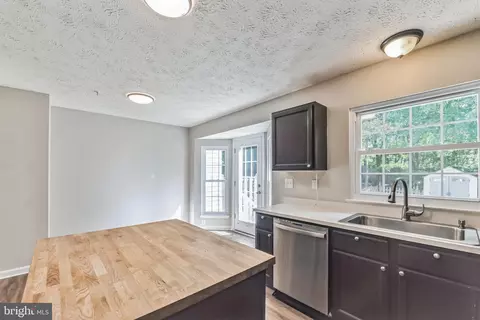 8728 Cresthill Ct, Laurel, MD 20723 photo 21
