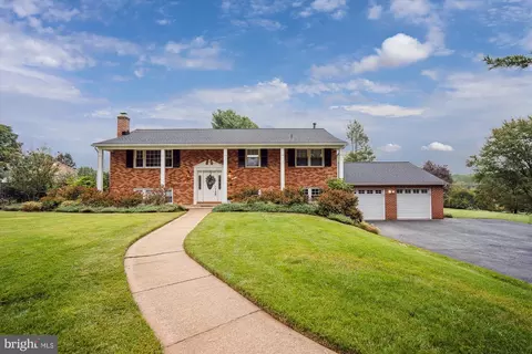 5011 Morning Star Dr, Dayton, MD 21036