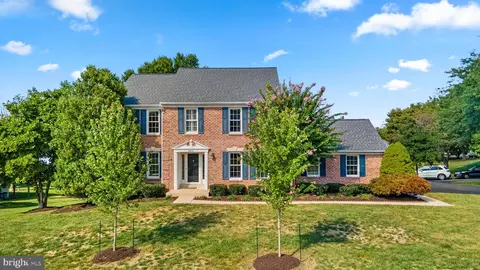 7812 Flagstone Ct NW, Ellicott City, MD 21043