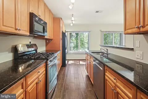 5239 W Running Brook Rd #301, Columbia, MD 21044