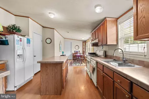 43 Midway Ave, Laurel, MD 20723 photo 4