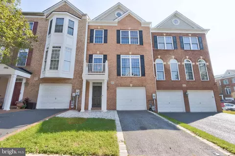 8915 Lee Manor Dr, Ellicott City, MD 21043