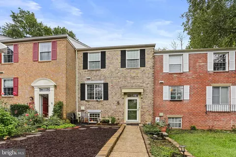 9841 Rainleaf Ct, Columbia, MD 21046