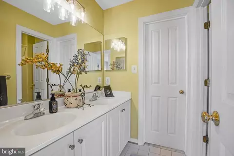 Bath - 8616 Saddleback Pl, Laurel, MD 20723 photo 3 of 6