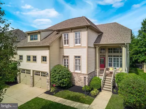 Exterior - 8616 Saddleback Pl, Laurel, MD 20723 photo 4 of 11