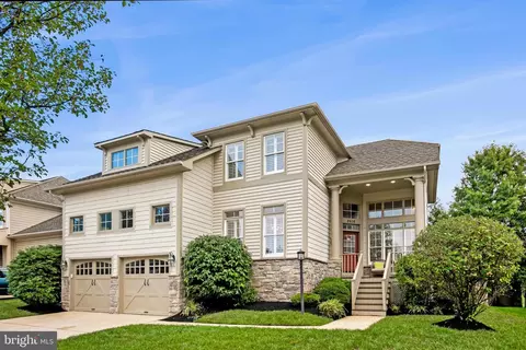 Exterior - 8616 Saddleback Pl, Laurel, MD 20723 photo 2 of 11