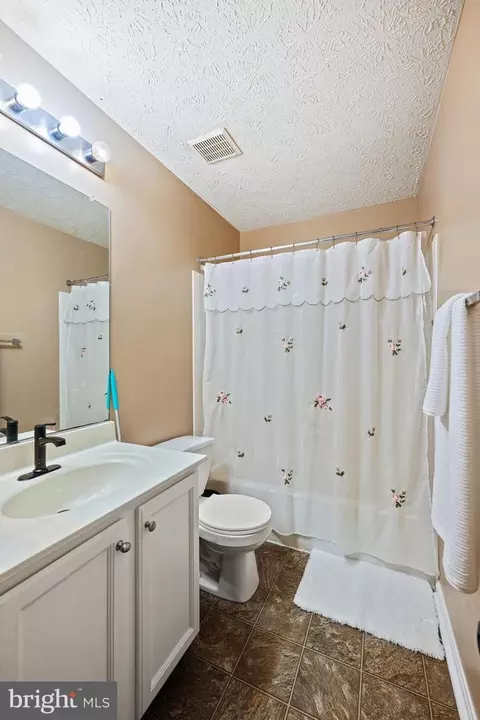 Bath - 9603 Park Ave, Laurel, MD 20723 photo 2 of 8
