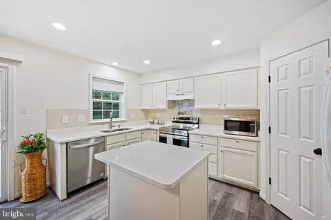 Kitchen - 9603 Park Ave, Laurel, MD 20723 photo 1 of 4