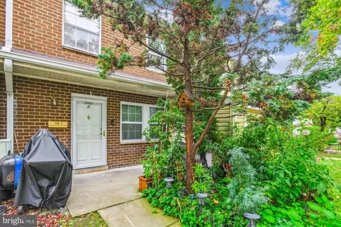 9185 Hitching Post Ln #H, Laurel, MD 20723 photo 1
