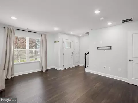 Living - 7114 Druce Way, Hanover, MD 21076 photo 2 of 5