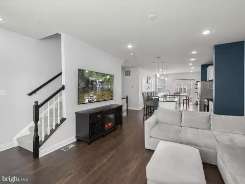 Entry Way - 7114 Druce Way, Hanover, MD 21076 photo 4 of 6