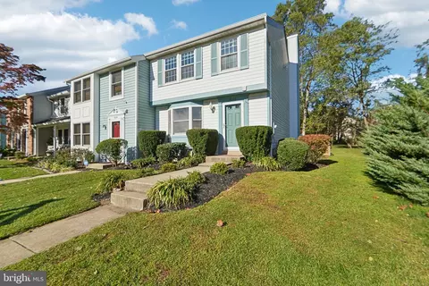 6042 Cedar Wood Dr, Columbia, MD 21044