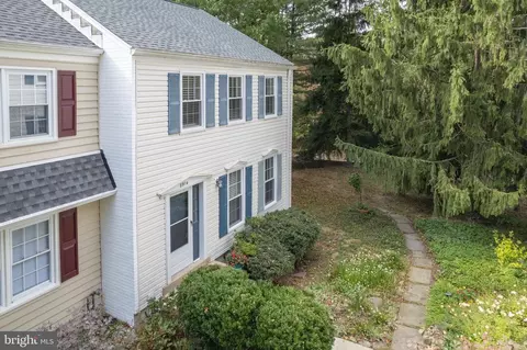 8914 Blade Green Ln, Columbia, MD 21045