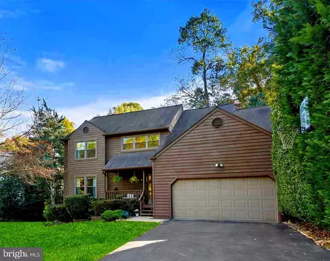 5124 Bonnie Brae Ct, Ellicott City, MD 21043
