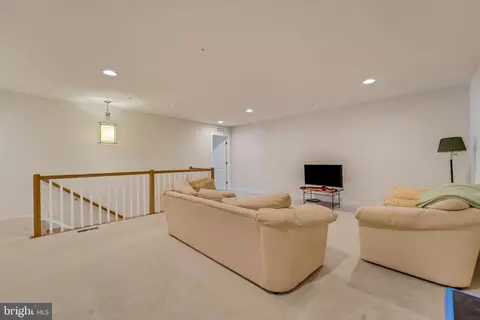Living - 9734 Knowledge Dr, Laurel, MD 20723 photo 2 of 3