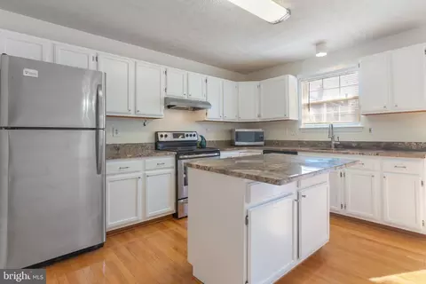 Kitchen - 9326 Steeple Ct, Laurel, MD 20723 photo 2 of 7