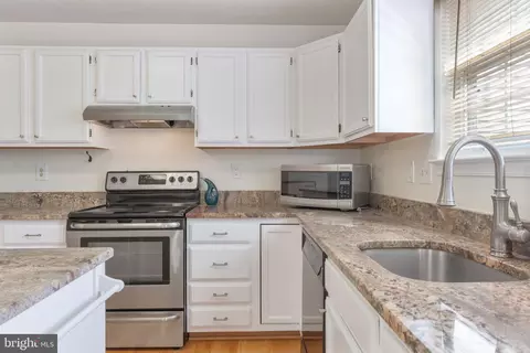 Kitchen - 9326 Steeple Ct, Laurel, MD 20723 photo 6 of 7
