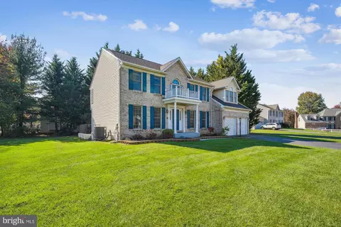 8239 Spring Branch Ct, Laurel, MD 20723 photo 2