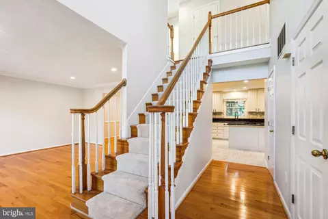 8239 Spring Branch Ct, Laurel, MD 20723 photo 4