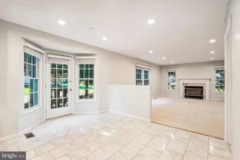 8239 Spring Branch Ct, Laurel, MD 20723 photo 16