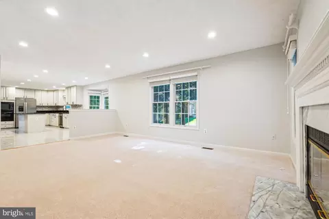 8239 Spring Branch Ct, Laurel, MD 20723 photo 18