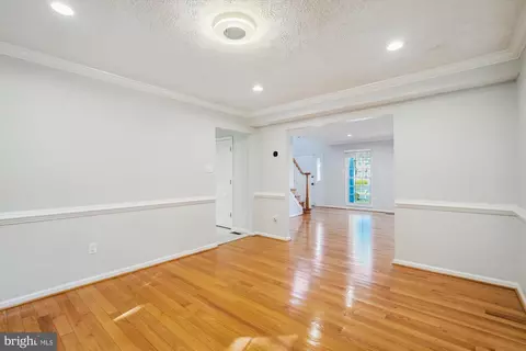 8239 Spring Branch Ct, Laurel, MD 20723 photo 10