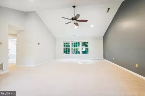 8239 Spring Branch Ct, Laurel, MD 20723 photo 23