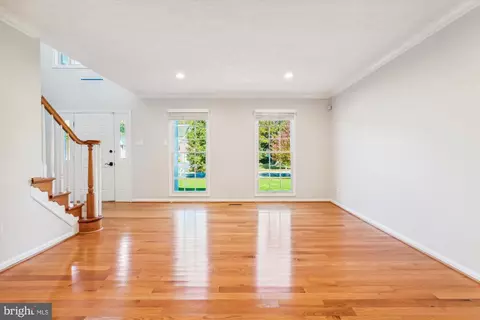8239 Spring Branch Ct, Laurel, MD 20723 photo 7