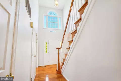 8239 Spring Branch Ct, Laurel, MD 20723 photo 3