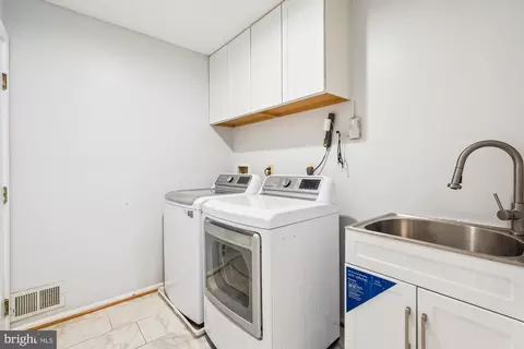 8239 Spring Branch Ct, Laurel, MD 20723 photo 20