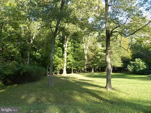 5879 Bonnie View Ln, Elkridge, MD 21075