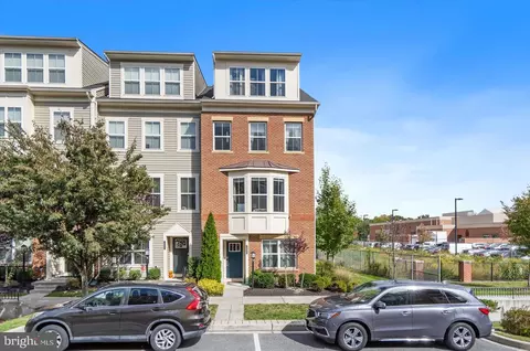 7090 Banbury Dr, Hanover, MD 21076