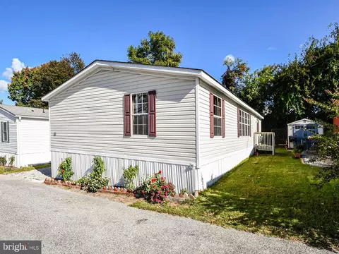 68 Midway Ave, Laurel, MD 20723 photo 3