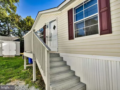 68 Midway Ave, Laurel, MD 20723 photo 7