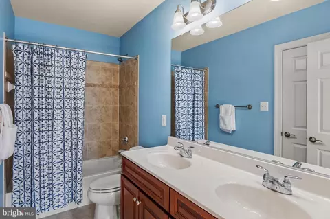 Bath - 8859 Deep Water Ln, Laurel, MD 20723 photo 2 of 5