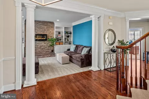 Entry Way - 8859 Deep Water Ln, Laurel, MD 20723 photo 3 of 10