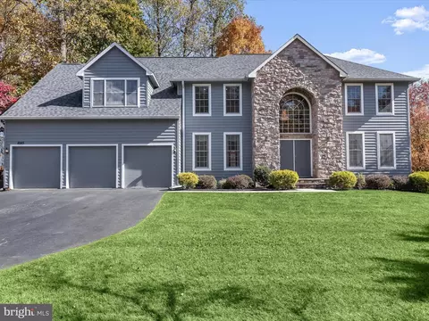 6145 Wooded Run Dr, Columbia, MD 21044