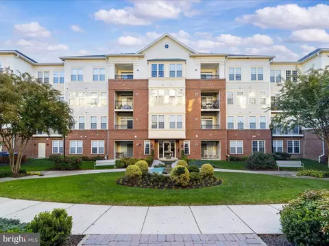 2550 Kensington Gdns #101, Ellicott City, MD 21043