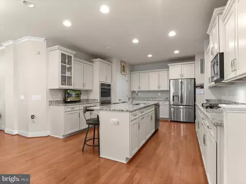 9810 Wilderness Ln, Laurel, MD 20723 photo 2