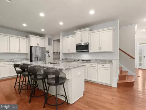 9810 Wilderness Ln, Laurel, MD 20723 photo 13