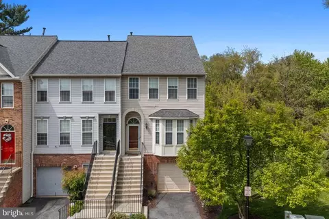 9107 Carriage House Ln #4, Columbia, MD 21045