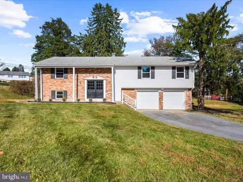 5024 Lake Circle Ct, Columbia, MD 21044