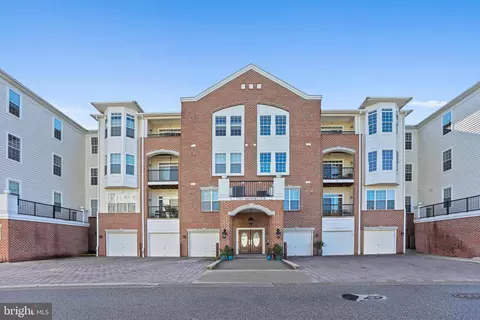 7325 Brookview Rd #105, Elkridge, MD 21075